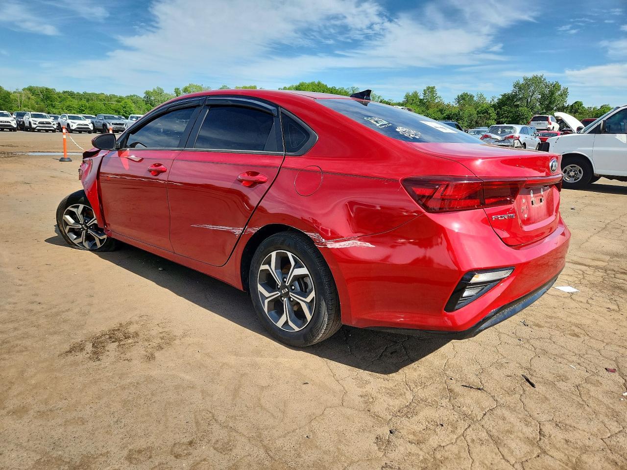 2020 Kia Forte Lxs - Фото 2