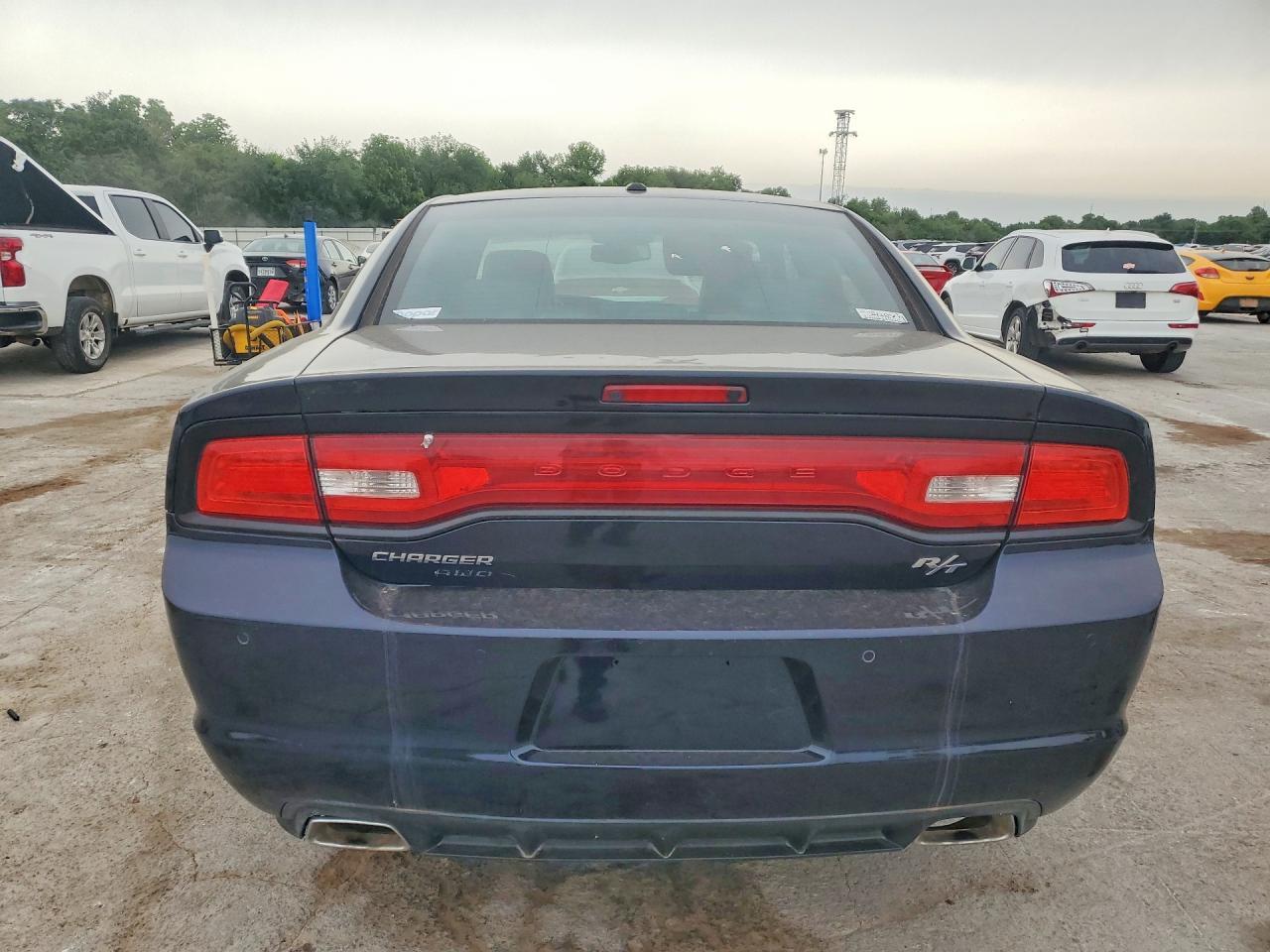 2012 Dodge Charger R - Image 6