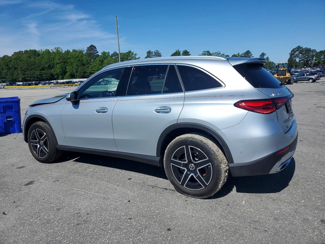 2026 Mercedes-Benz Glc 300 - Image 2