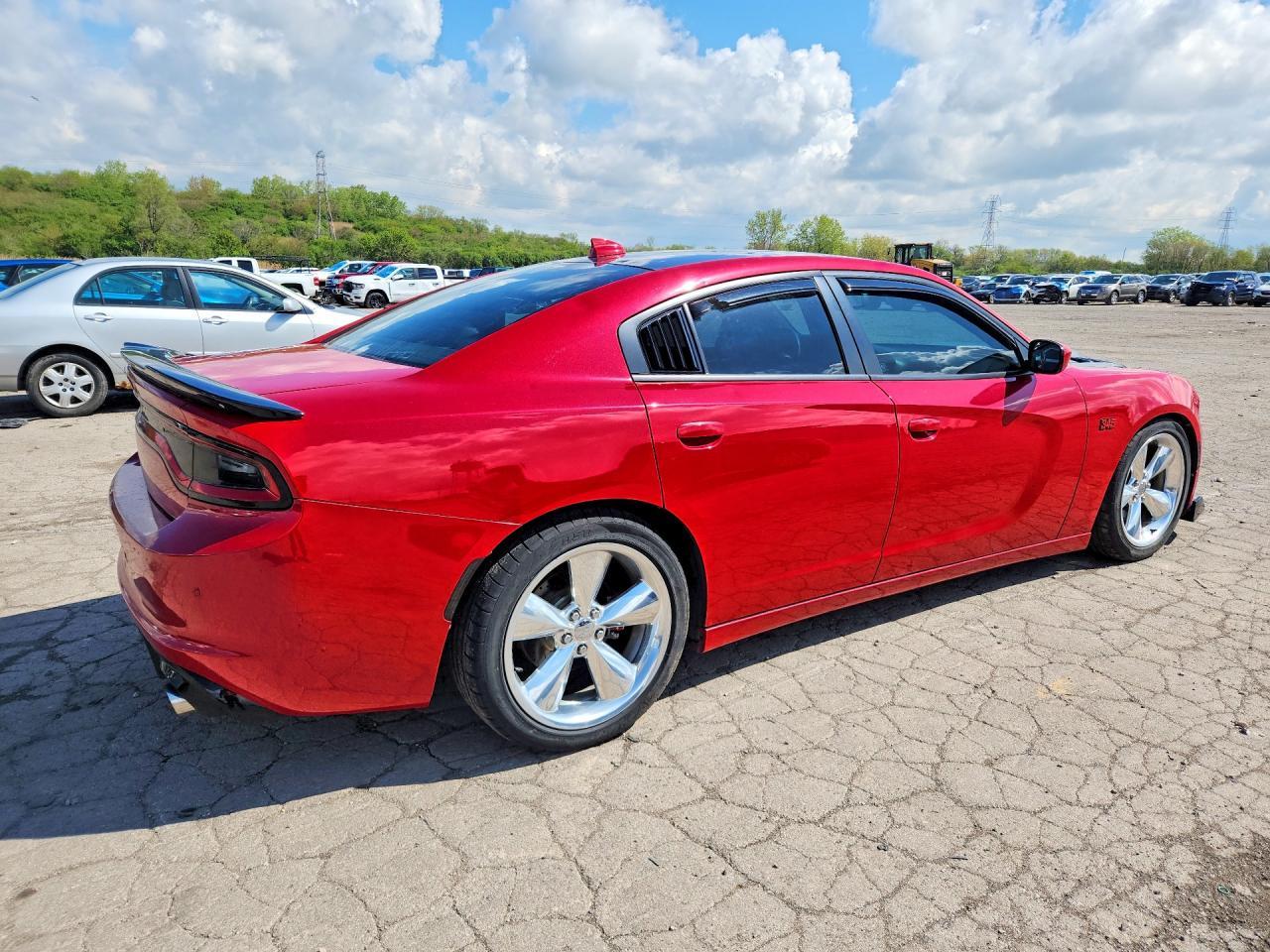 2015 Dodge Charger R - Фото 3