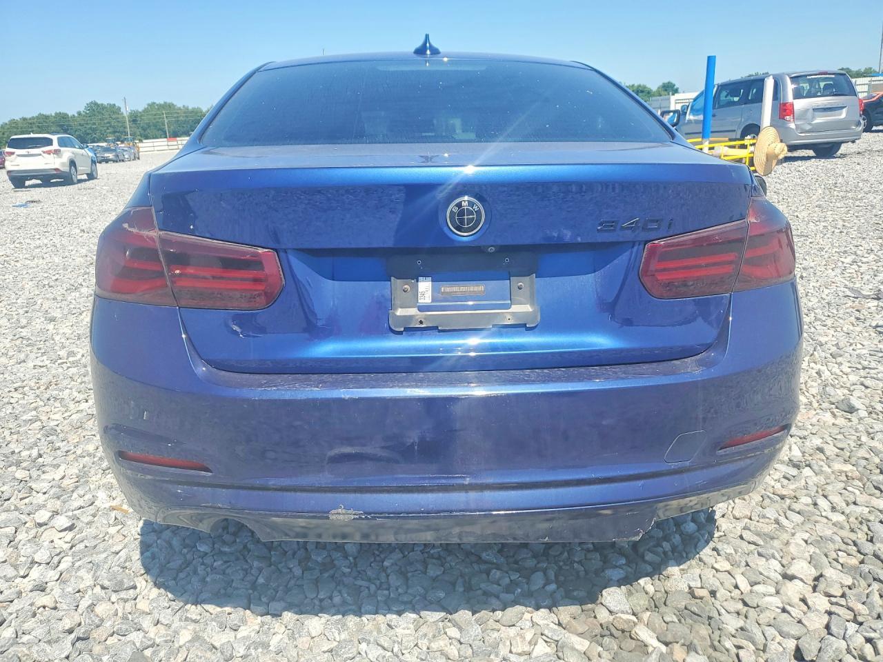 2018 BMW 320 I - Image 6