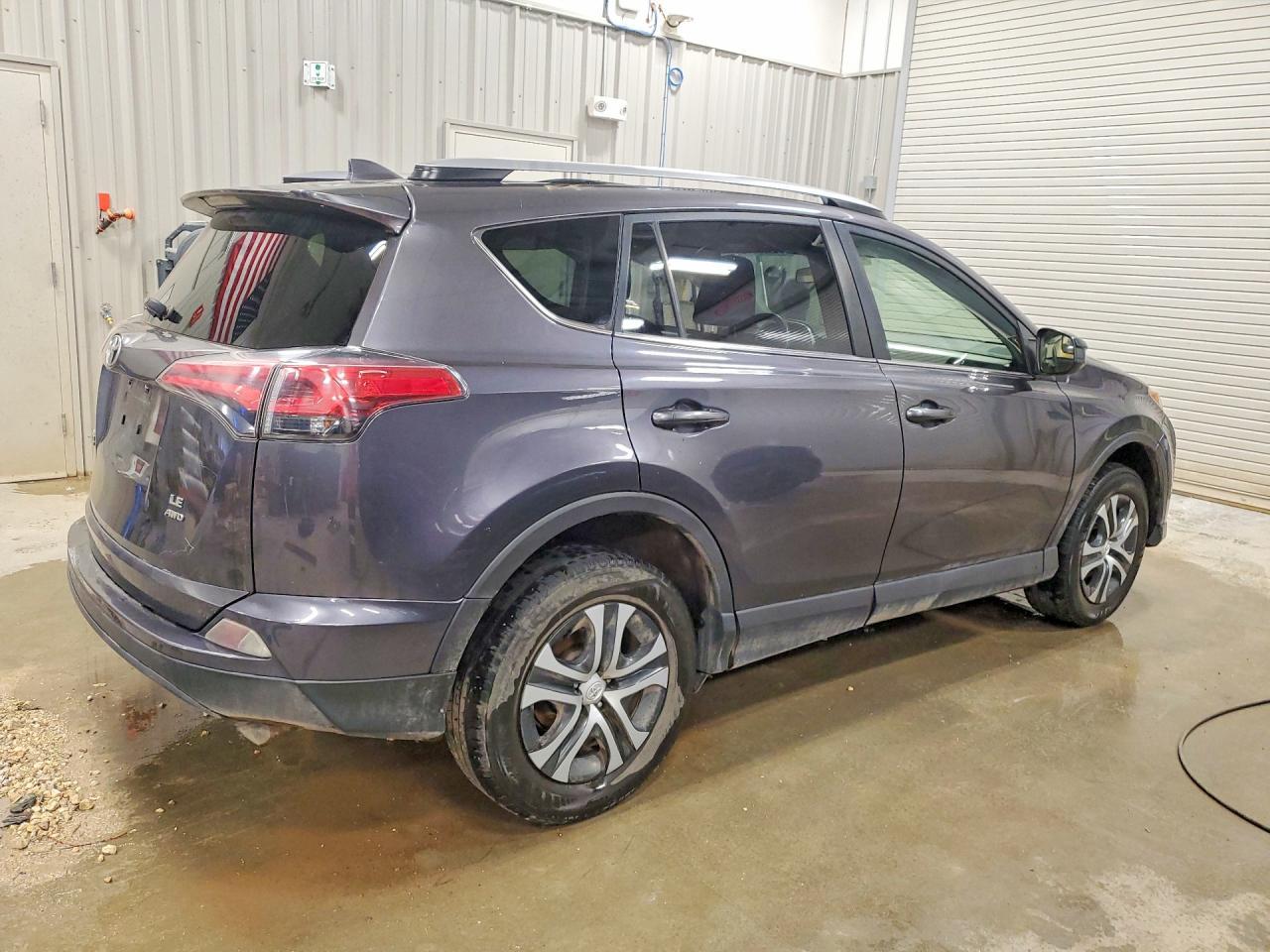 2018 Toyota Rav4 Le - Image 3