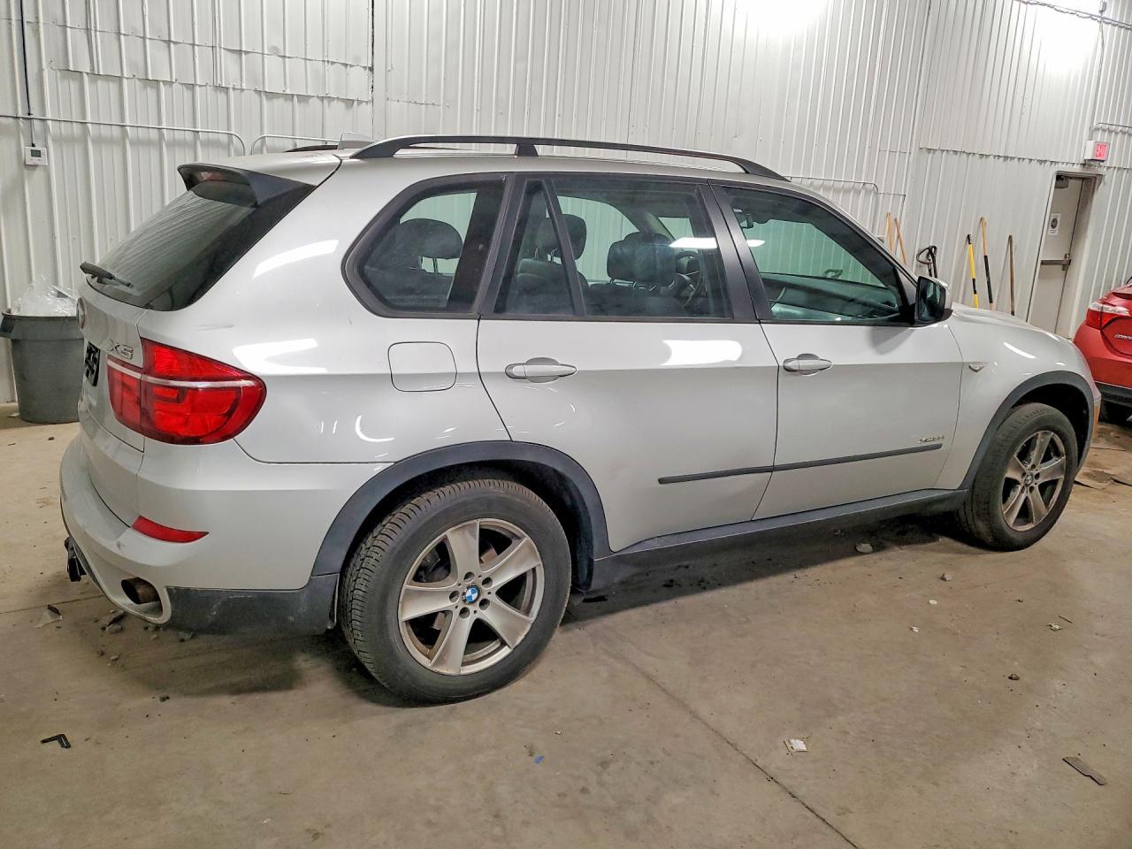 2013 BMW X5 xDrive35I - Image 3