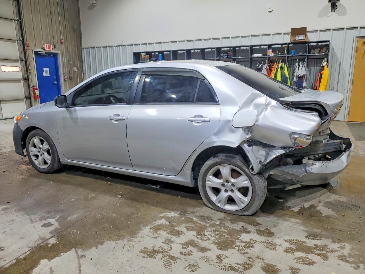 2011 Toyota Corolla Le - Фото 2