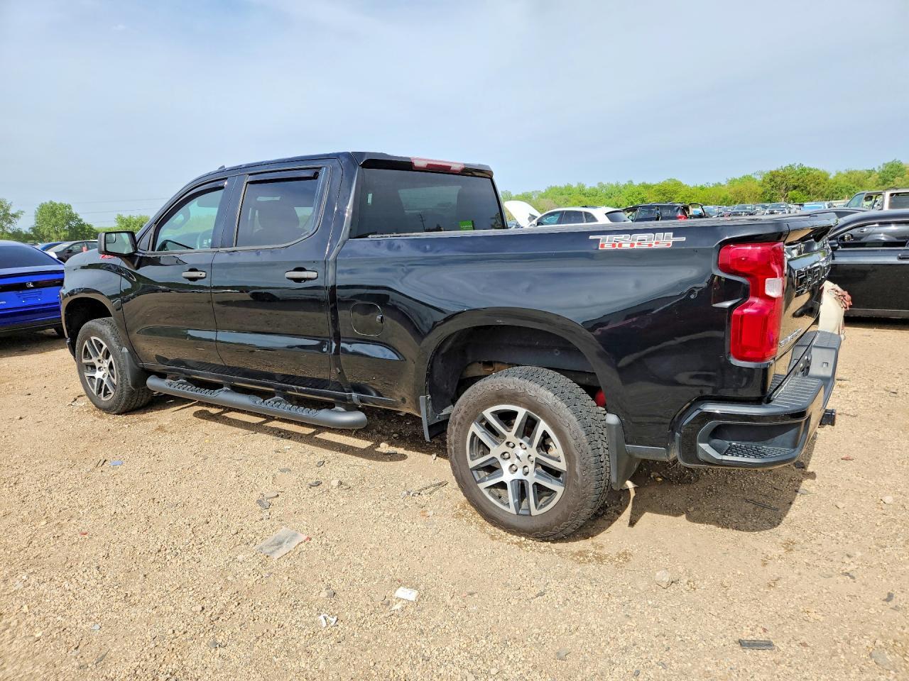 2020 Chevrolet Silverado K1500 Trail Boss Custom - Image 2