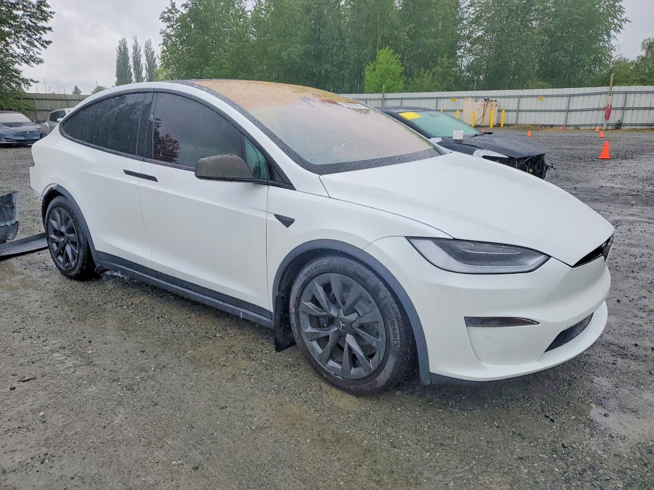 2023 Tesla Model X - Image 4