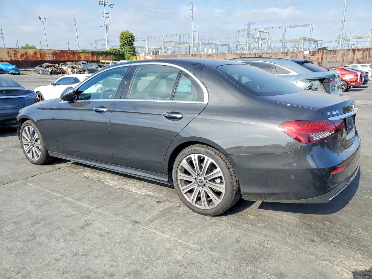 2022 Mercedes-Benz E Class - Фото 2