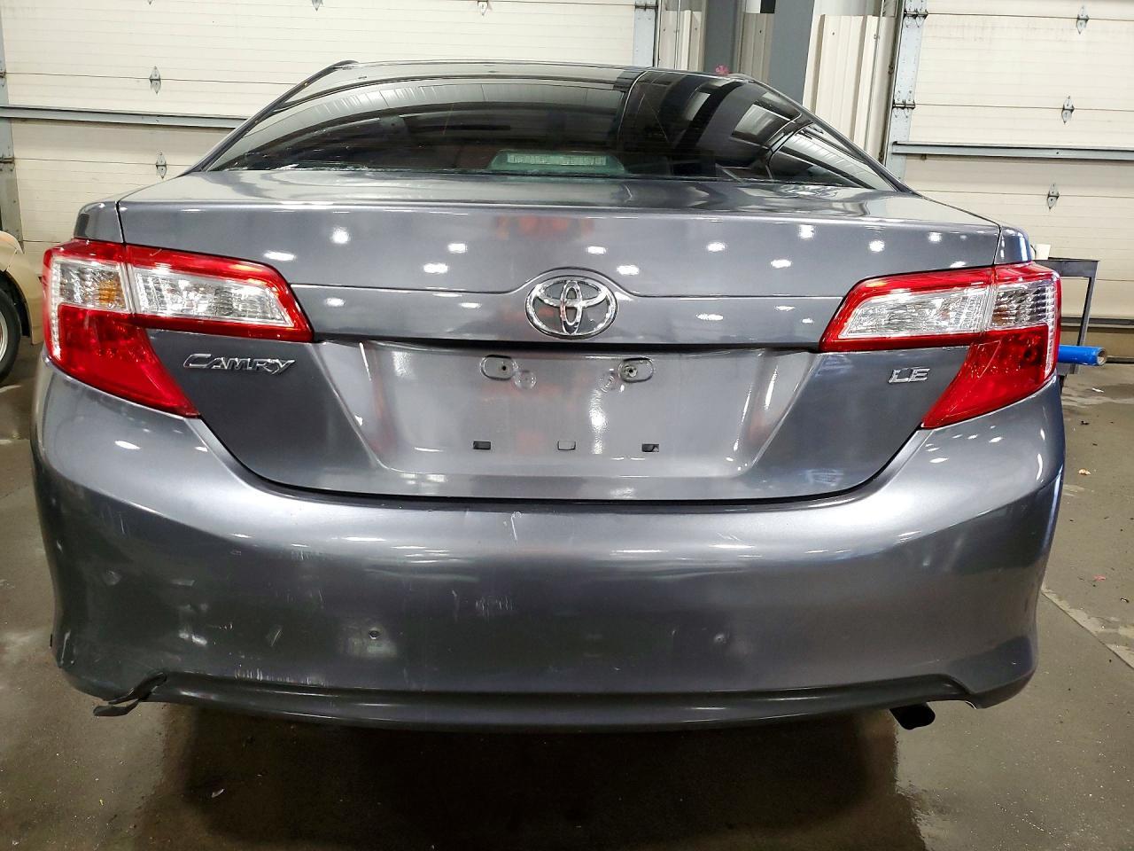 2012 Toyota Camry Le - Image 6