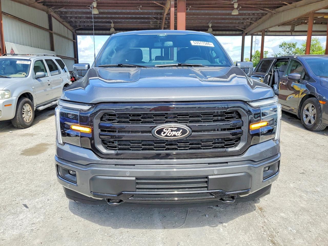 2025 Ford F150 Lariat - Фото 5