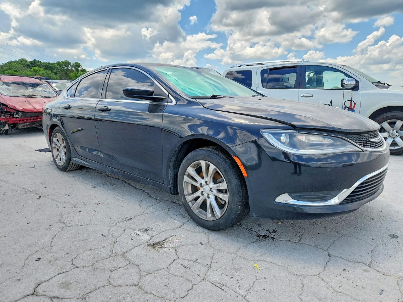 2015 Chrysler 200 Limited - Image 4