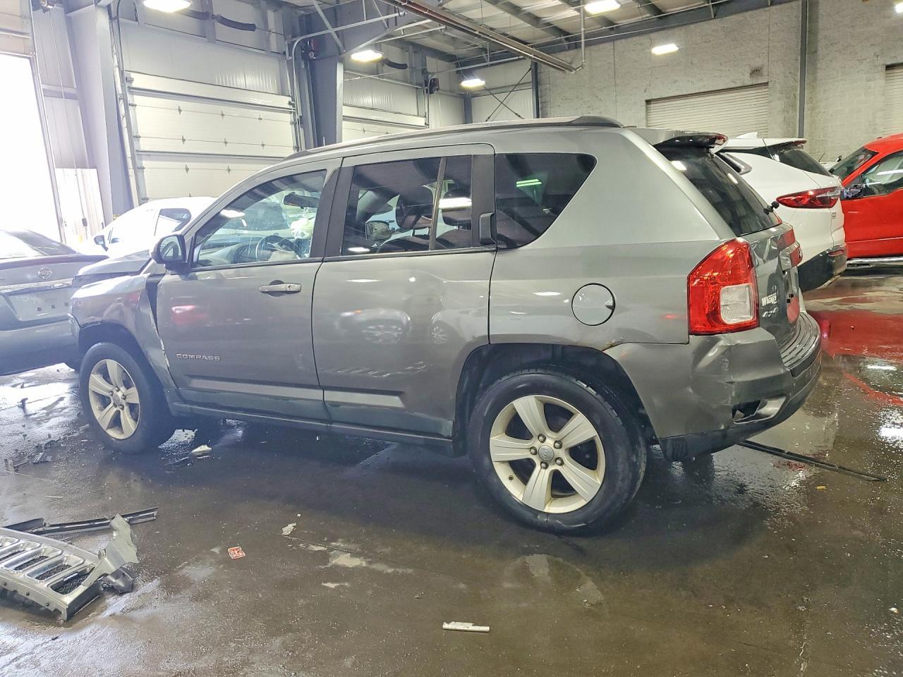 2011 Jeep Compass Sport - Фото 2