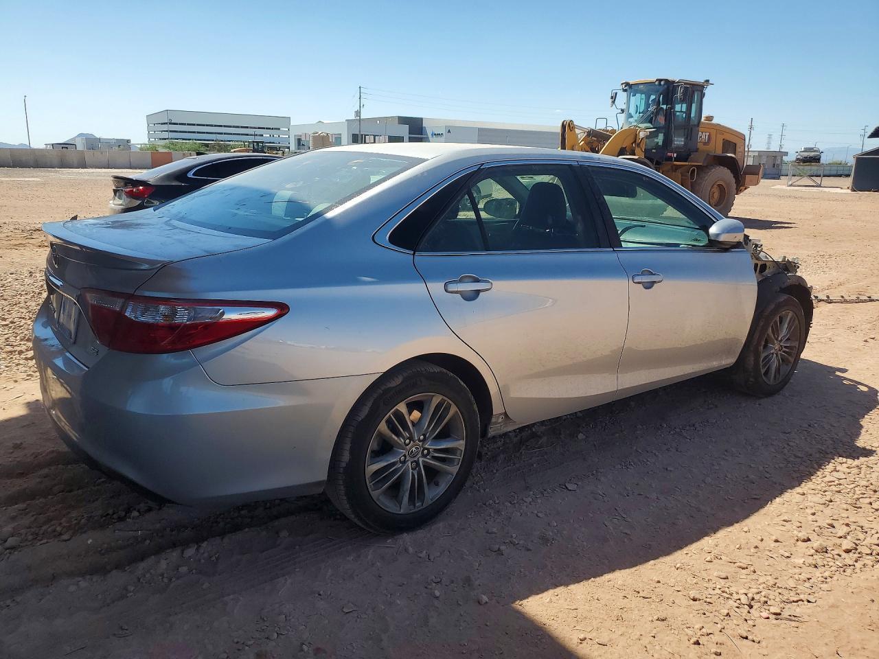 2016 Toyota Camry Se - Image 3