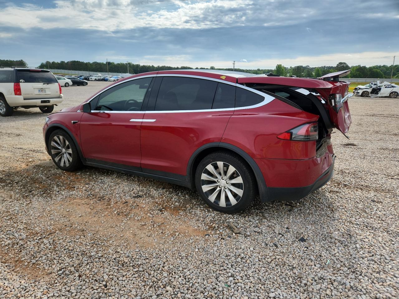 2020 Tesla Model X - Фото 2