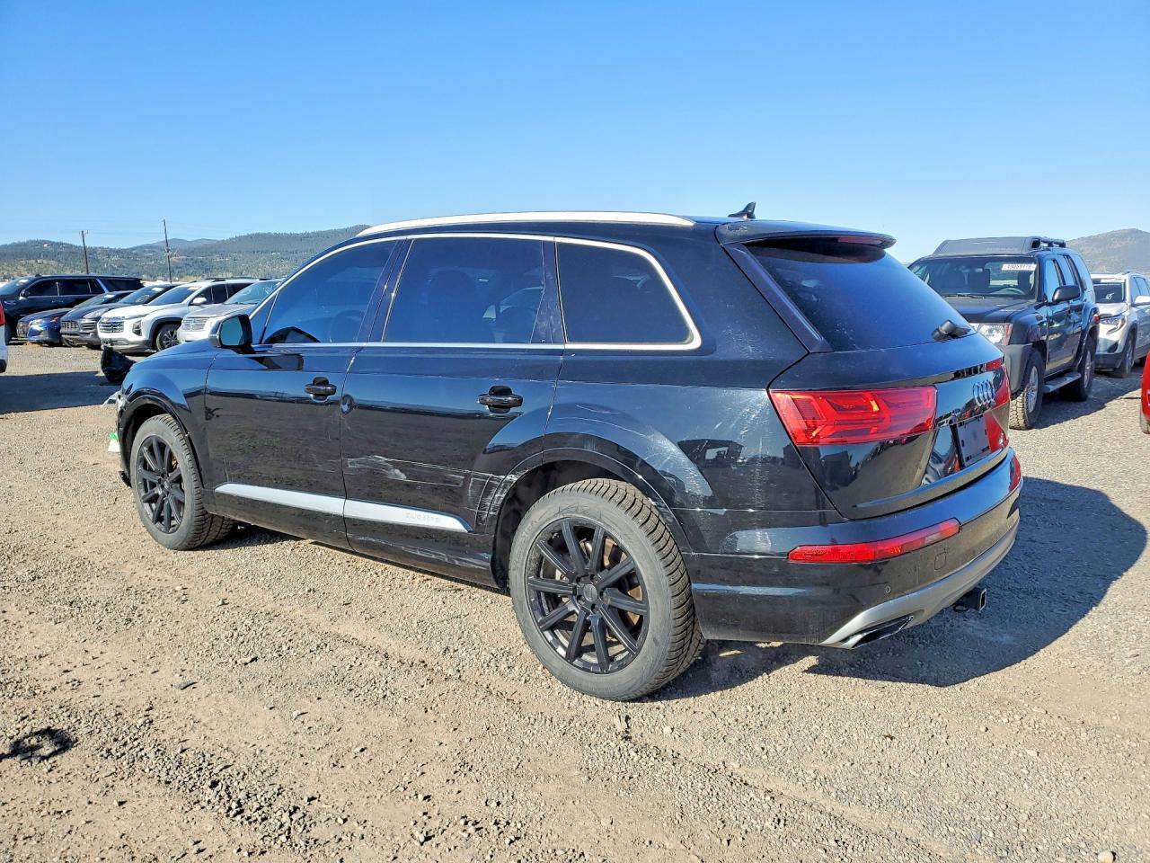 2018 Audi Q7 Premium - Image 2
