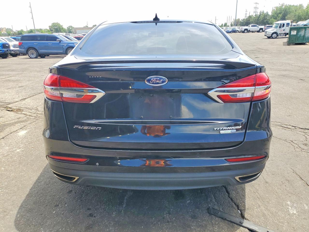 2019 Ford Fusion Titanium - Image 6