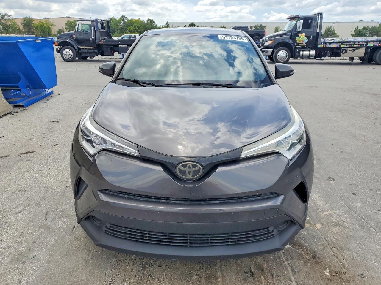 2018 Toyota C-Hr Xle - Image 5