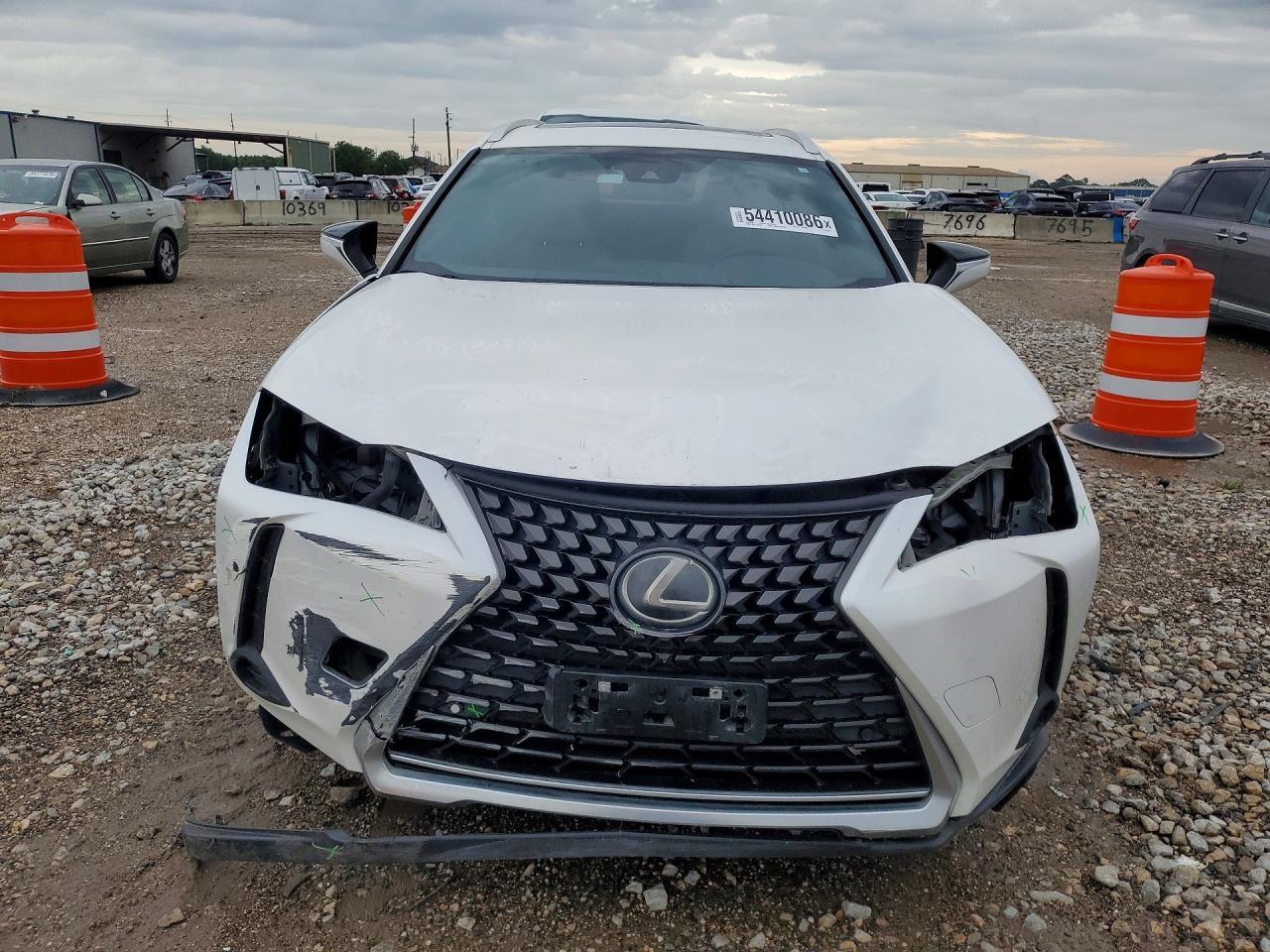 2022 Lexus Ux 200 Base - Image 5