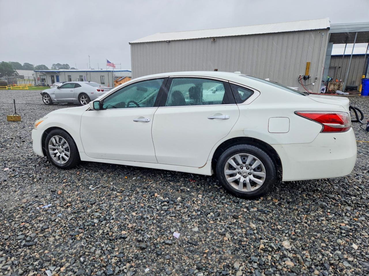 2015 Nissan Altima 2.5 S - Фото 2