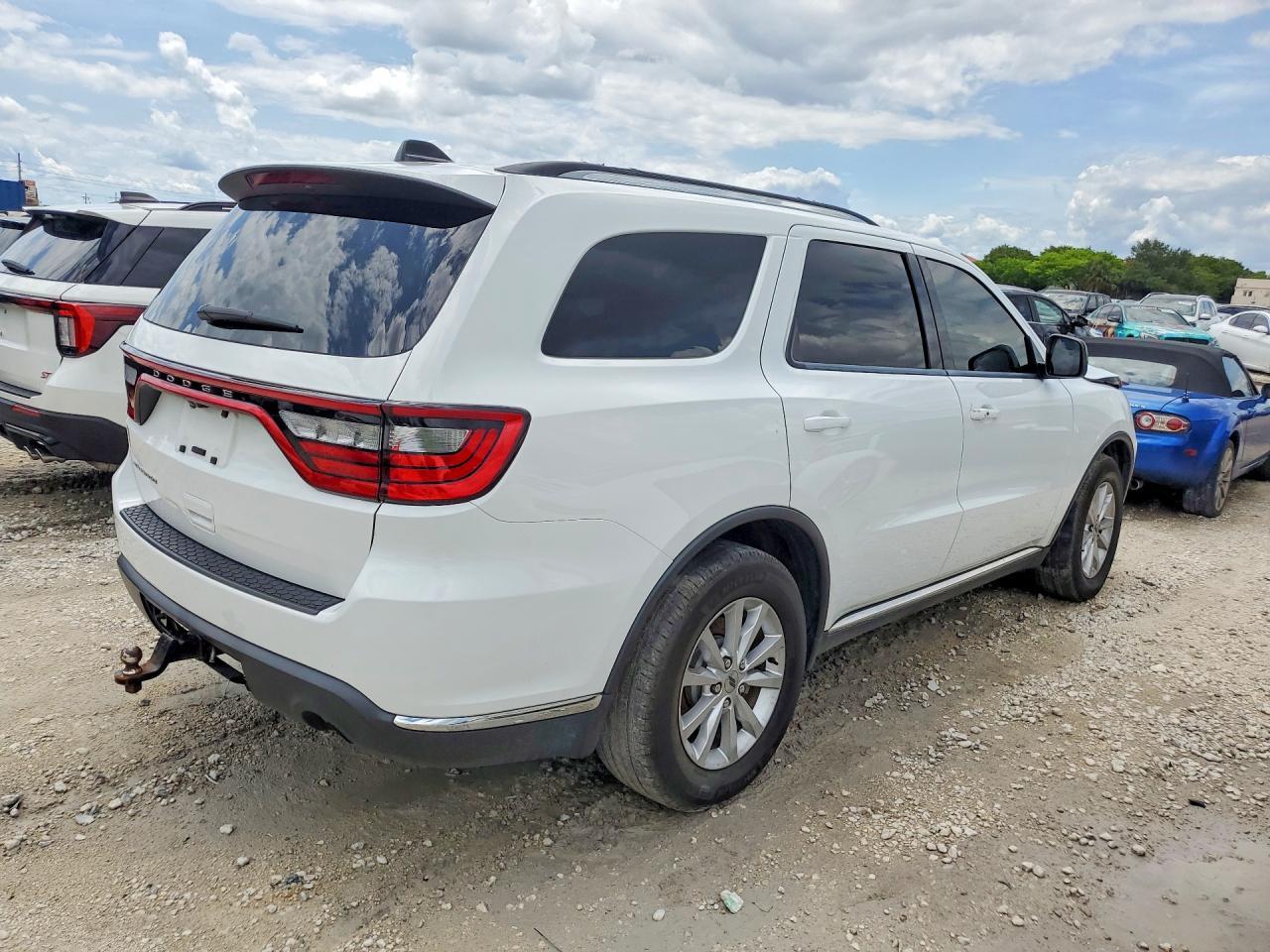 2023 Dodge Durango Sxt - Image 3