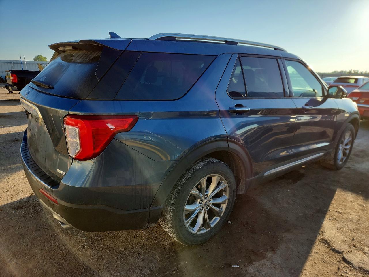 2020 Ford Explorer Limited - Image 3
