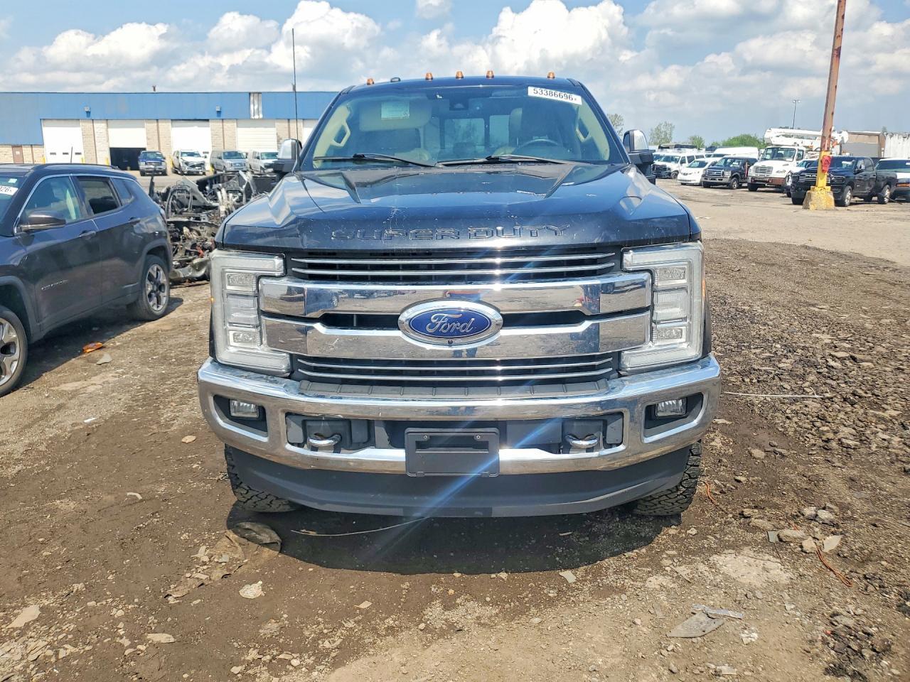 2017 Ford F250 Super Duty - Фото 5