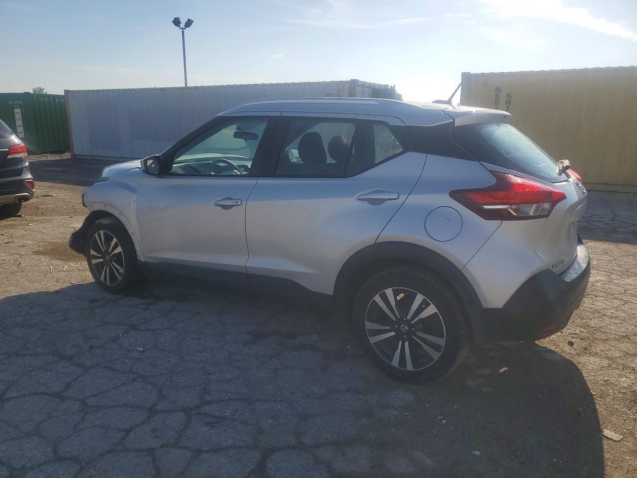 2019 Nissan Kicks Sv - Image 2