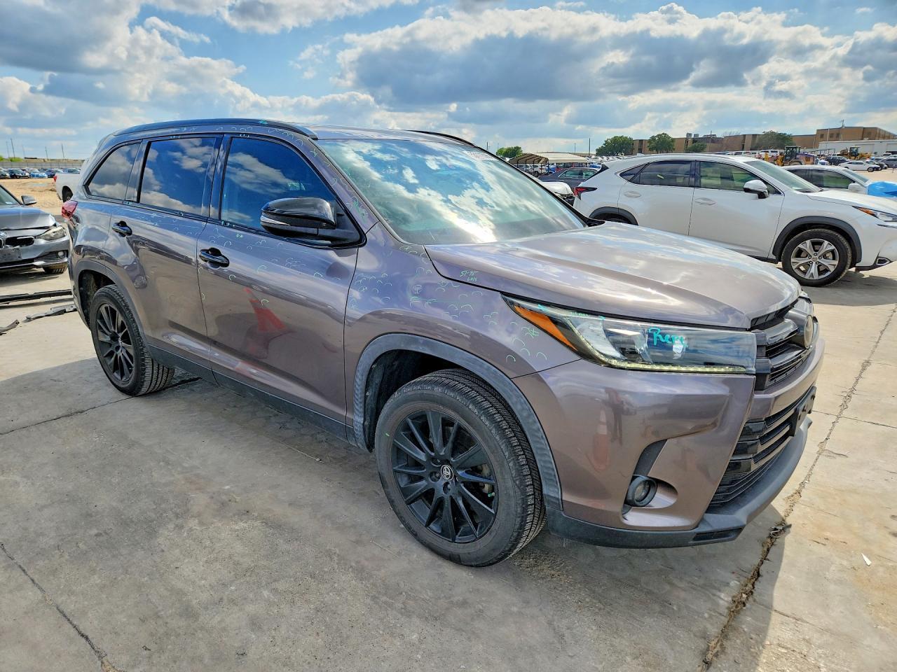 2019 Toyota Highlander Se - Image 4