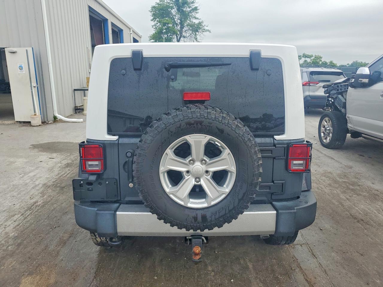 2017 Jeep Wrangler Unlimited Sahara - Фото 6