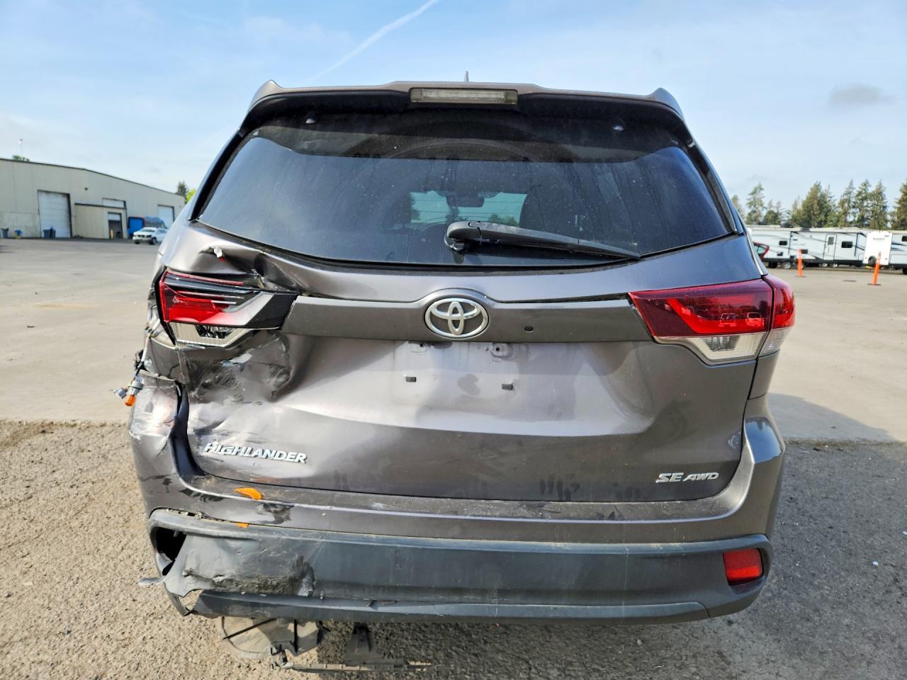 2019 Toyota Highlander Se - Image 6