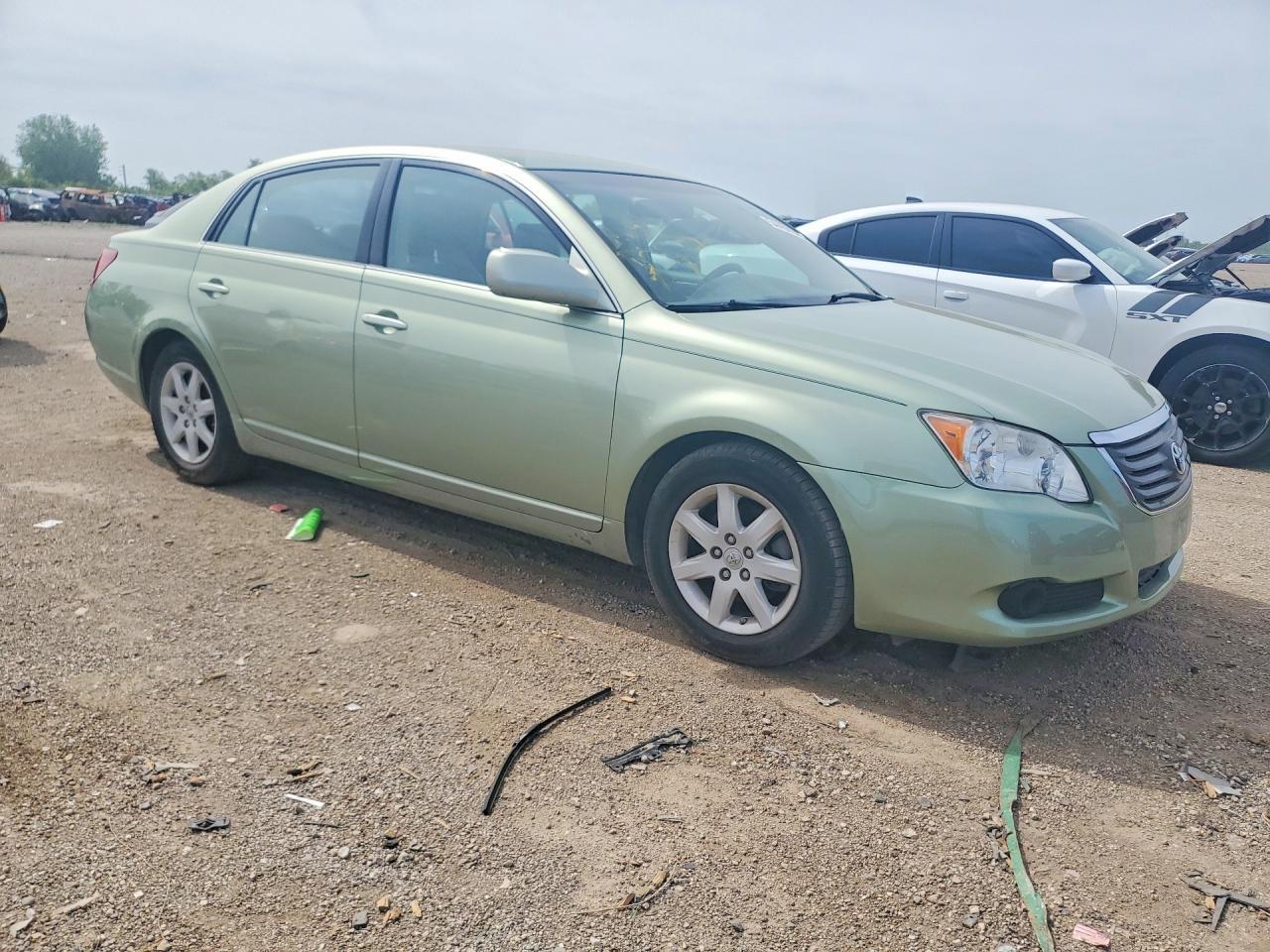 2010 Toyota Avalon Xl - Image 4