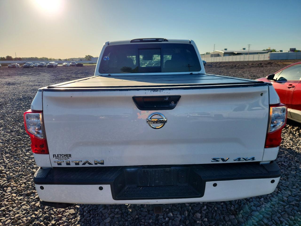 2018 Nissan Titan Sv - Image 6