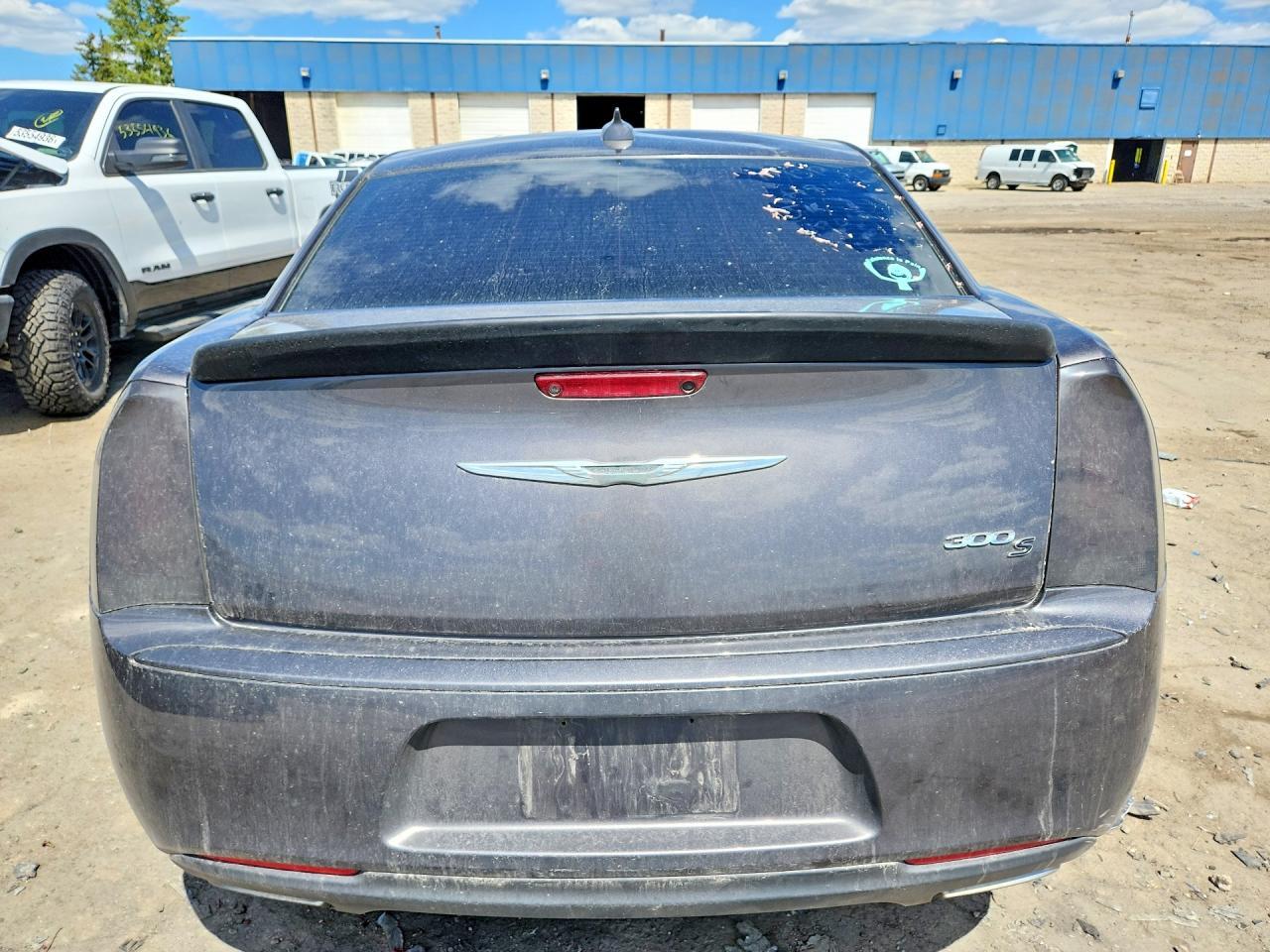 2016 Chrysler 300 S - Фото 6