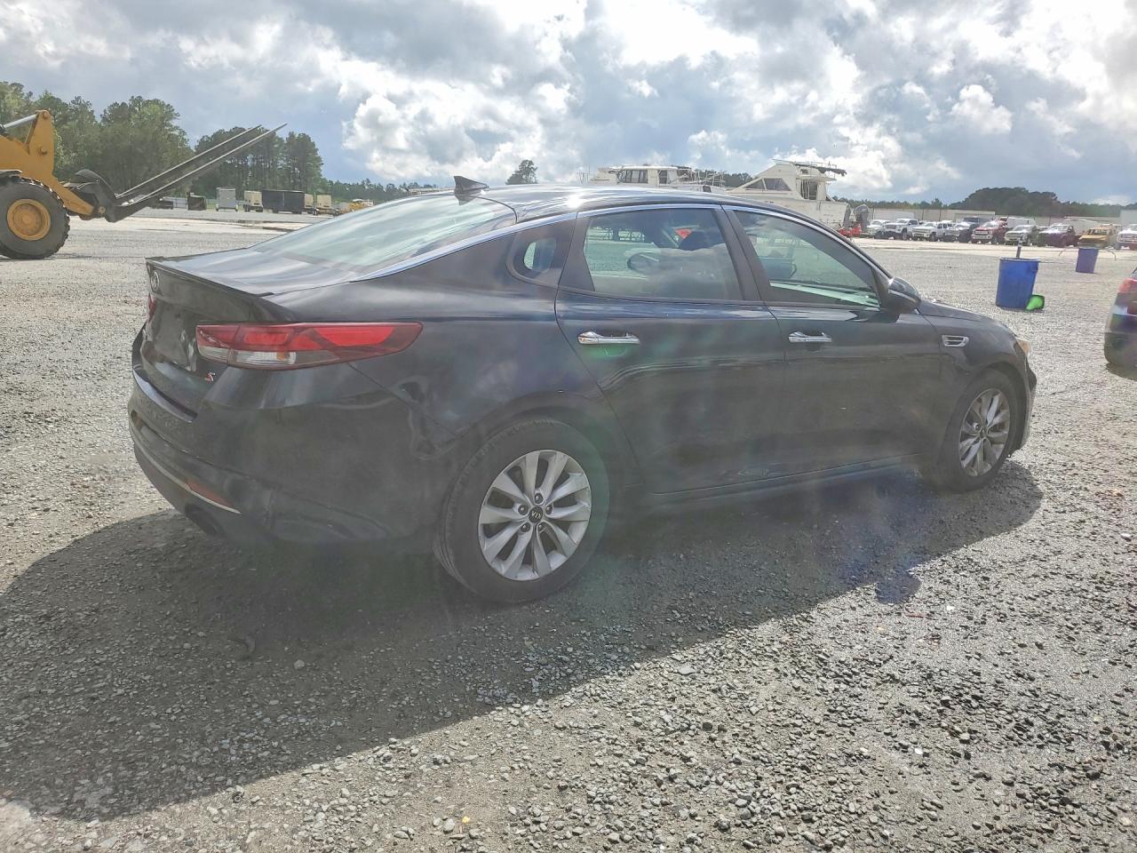 2018 Kia Optima S - Image 3