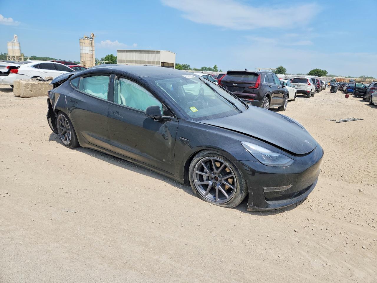 2022 Tesla Model 3 - Image 4