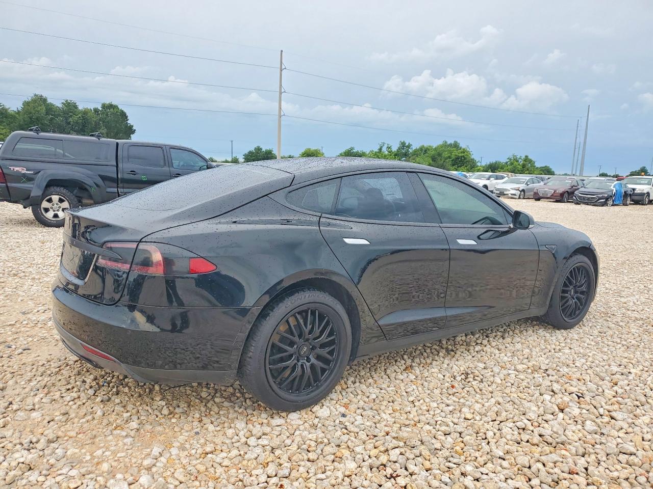 2014 Tesla Model S - Фото 3