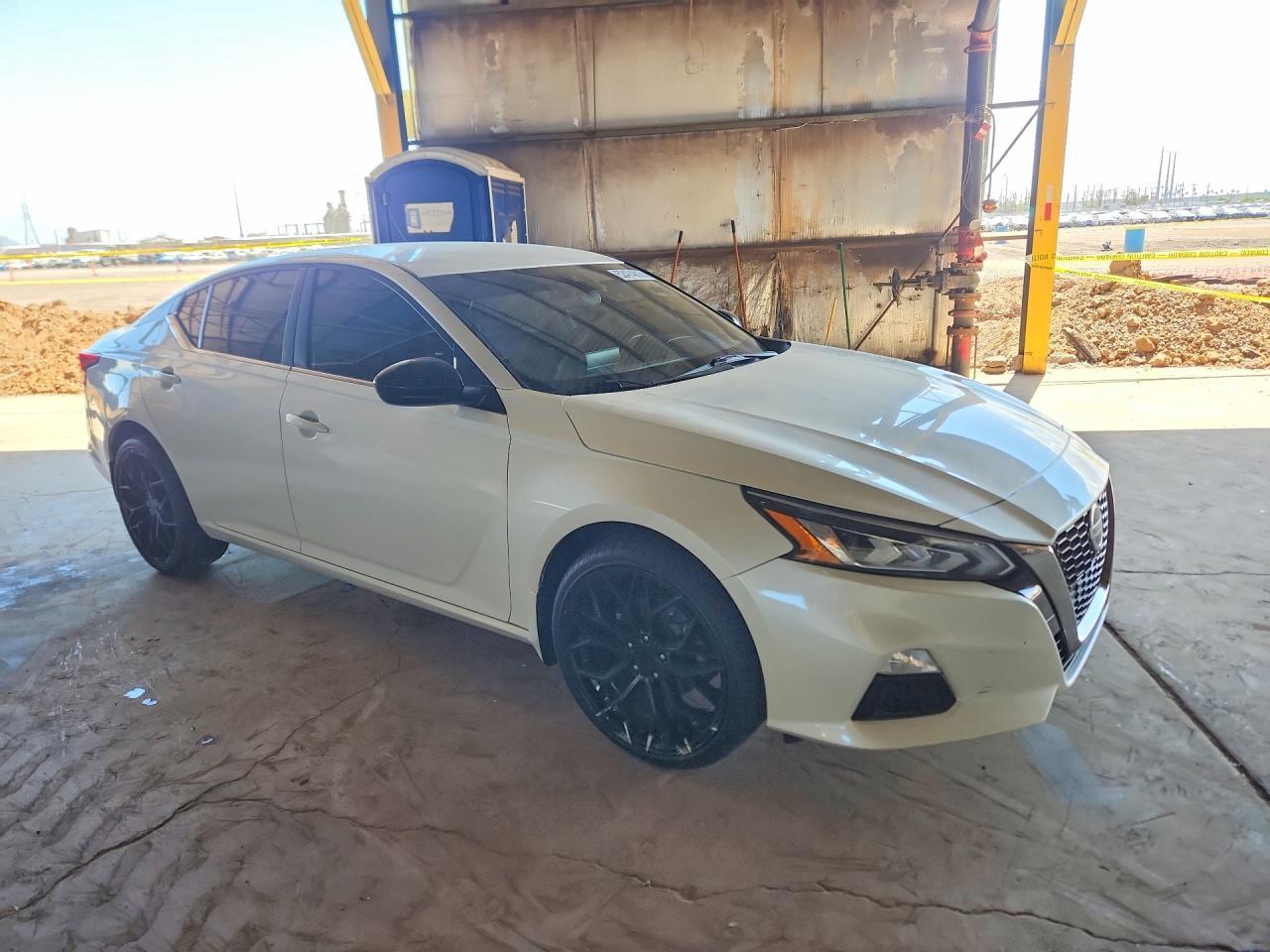 2020 Nissan Altima Sr - Image 4