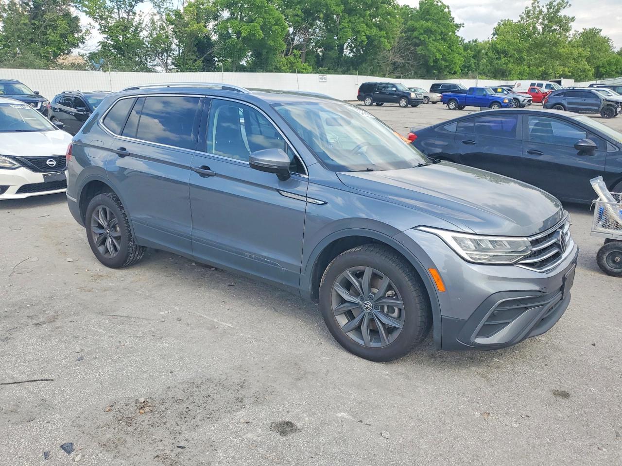 2022 Volkswagen Tiguan Se - Фото 4