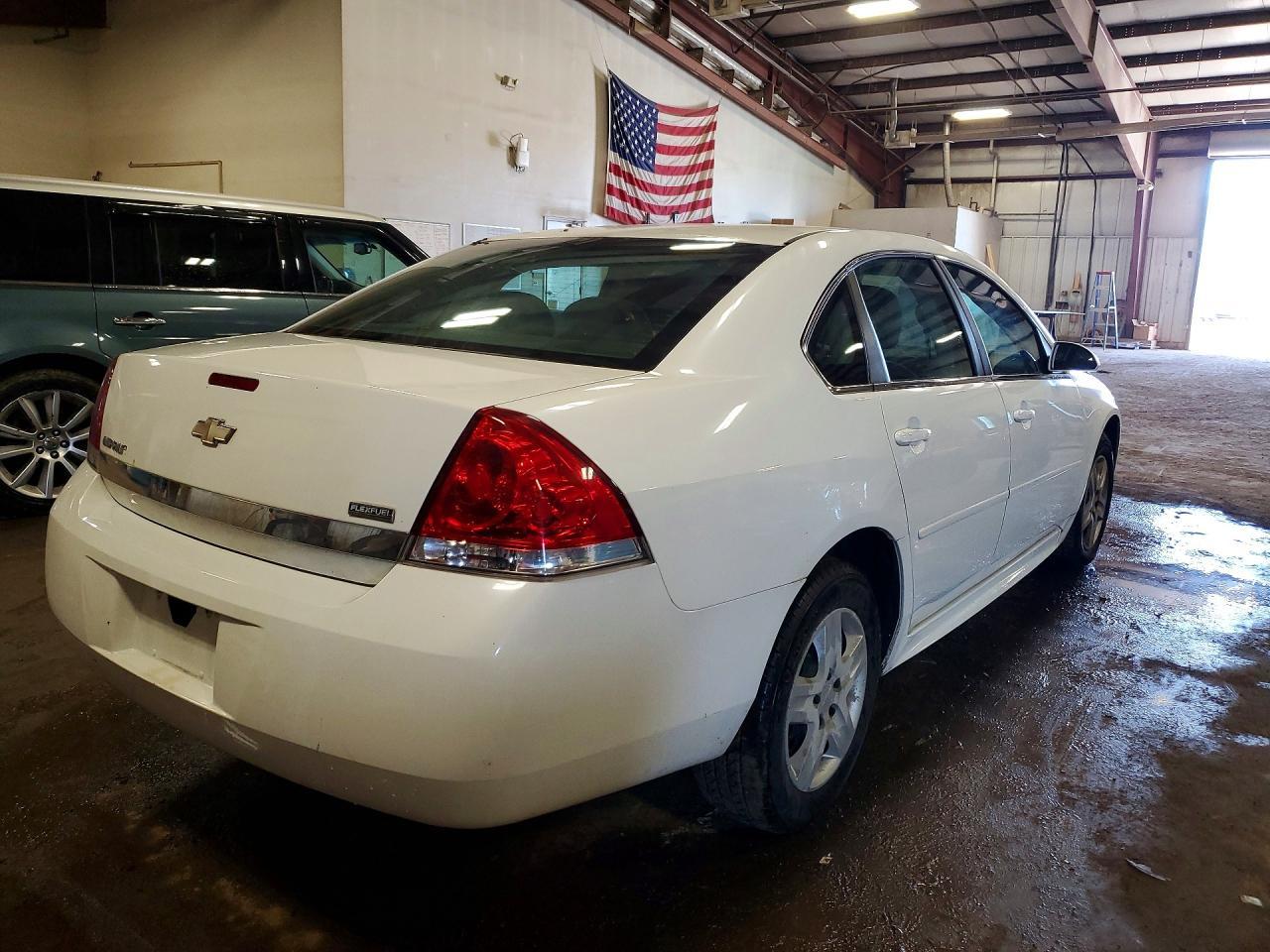 2011 Chevrolet Impala Ls - Фото 3
