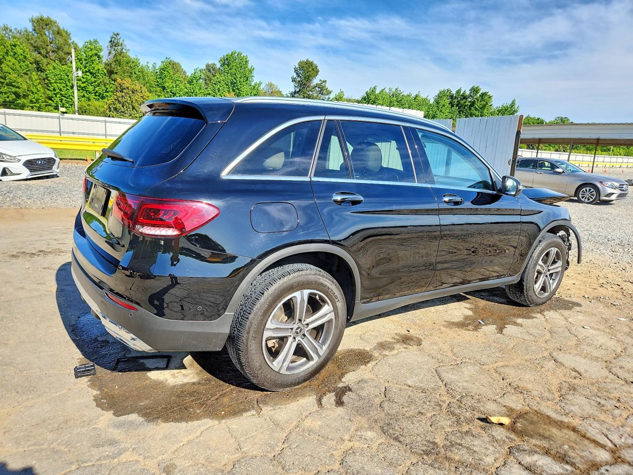 2022 Mercedes-Benz Glc 300 - Фото 3