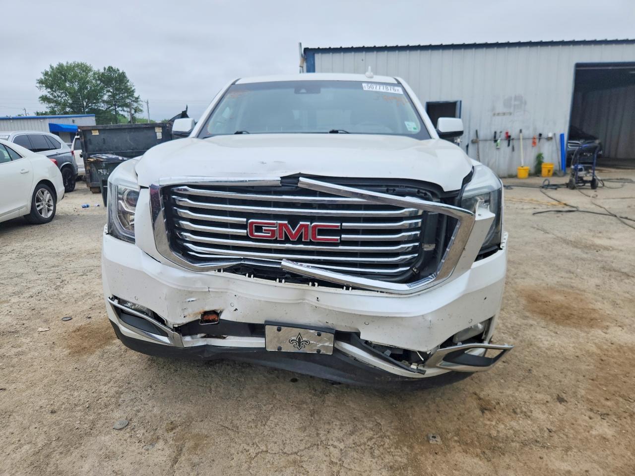 2017 GMC Yukon Slt - Image 5