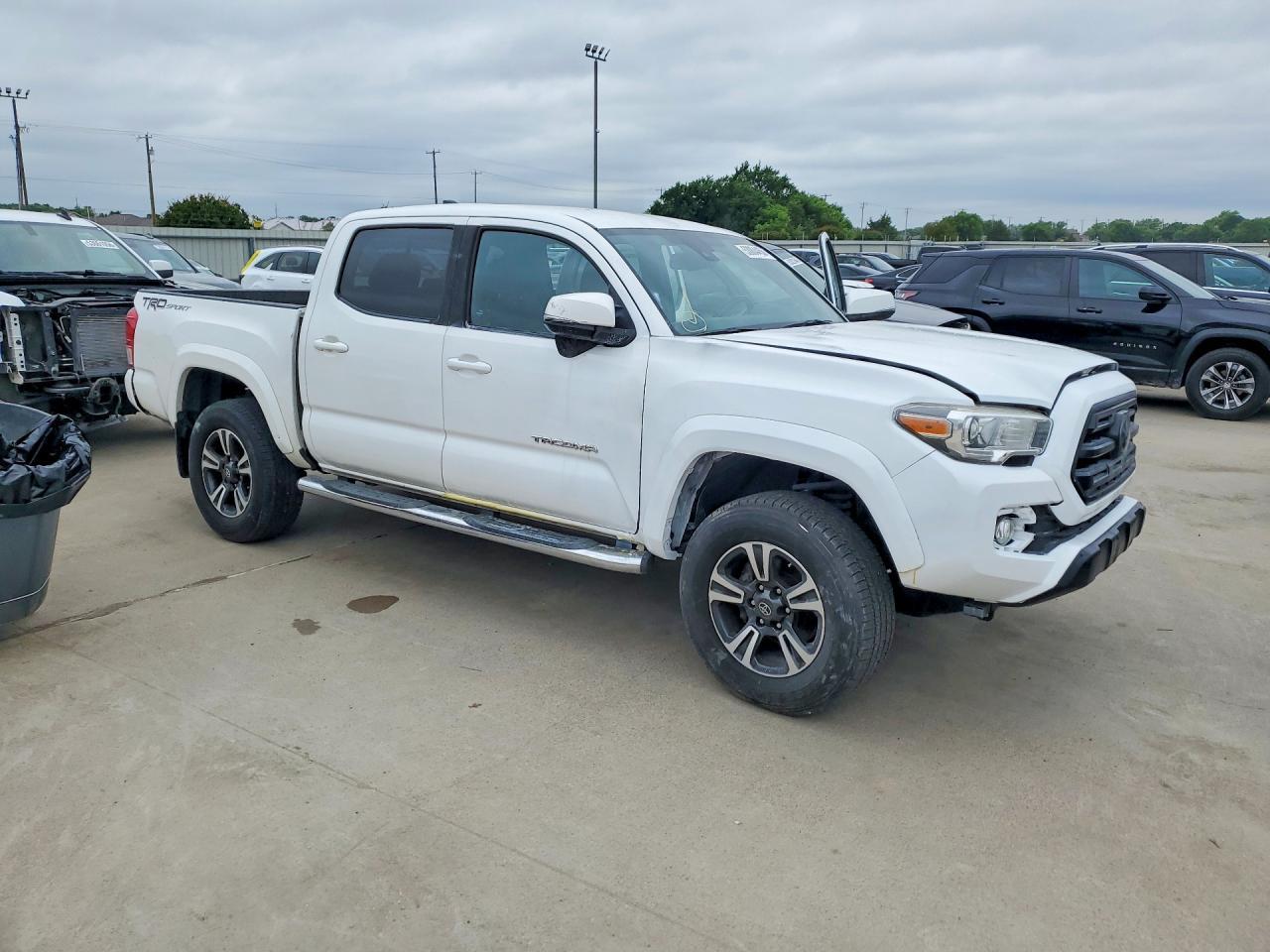 2019 Toyota Tacoma Trd Sport - Image 4