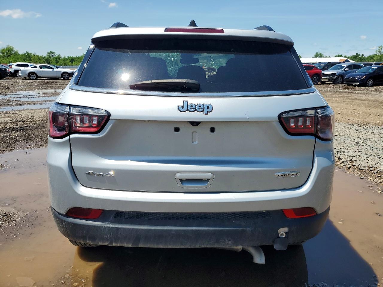 2024 Jeep Compass Latitude - Image 6