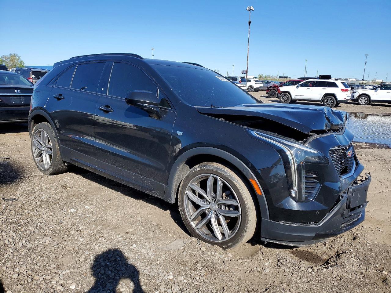 2019 Cadillac Xt4 Sport - Image 4