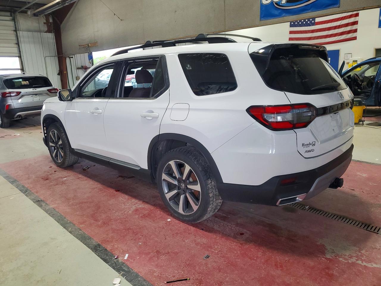 2025 Honda Pilot Elite - Фото 2