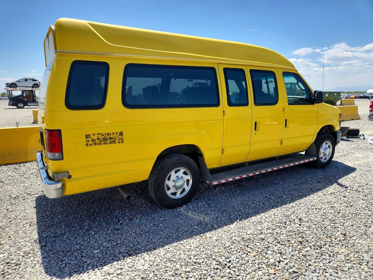 2014 Ford Econoline E250 Van - Фото 3
