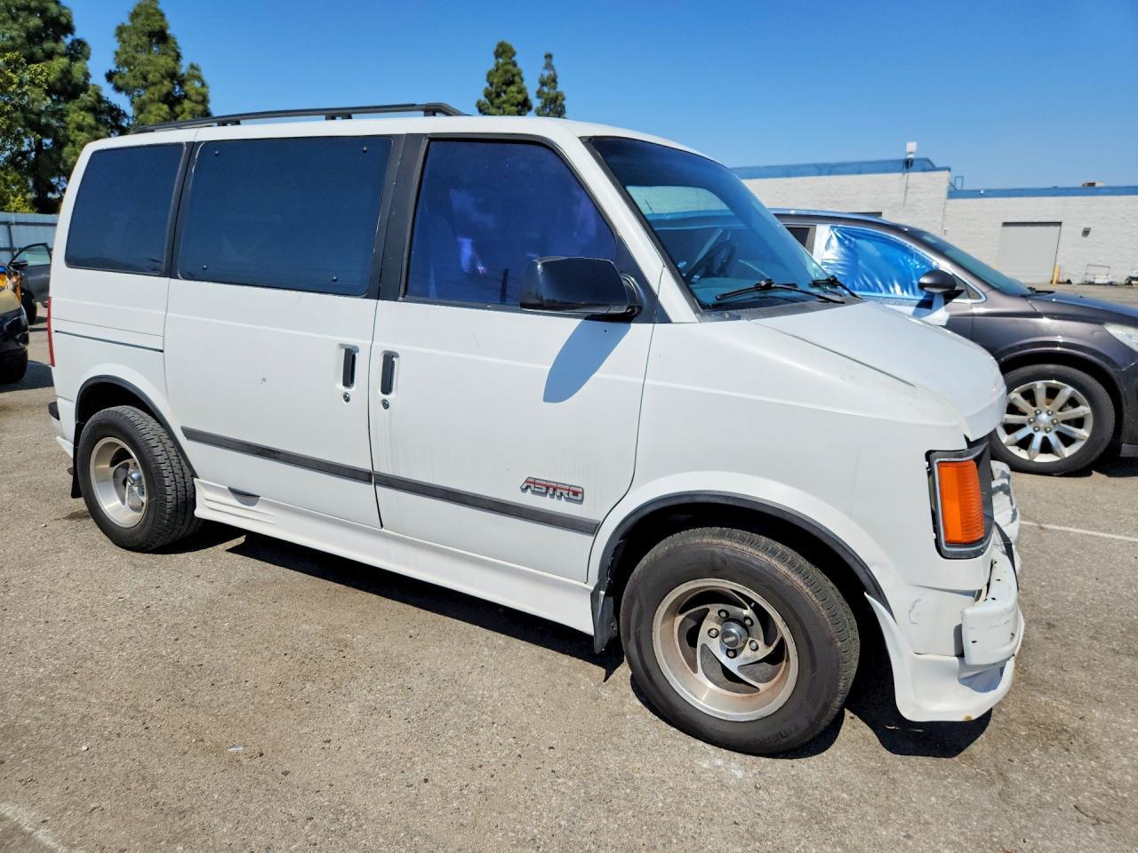 1989 Chevrolet Astro - Фото 4