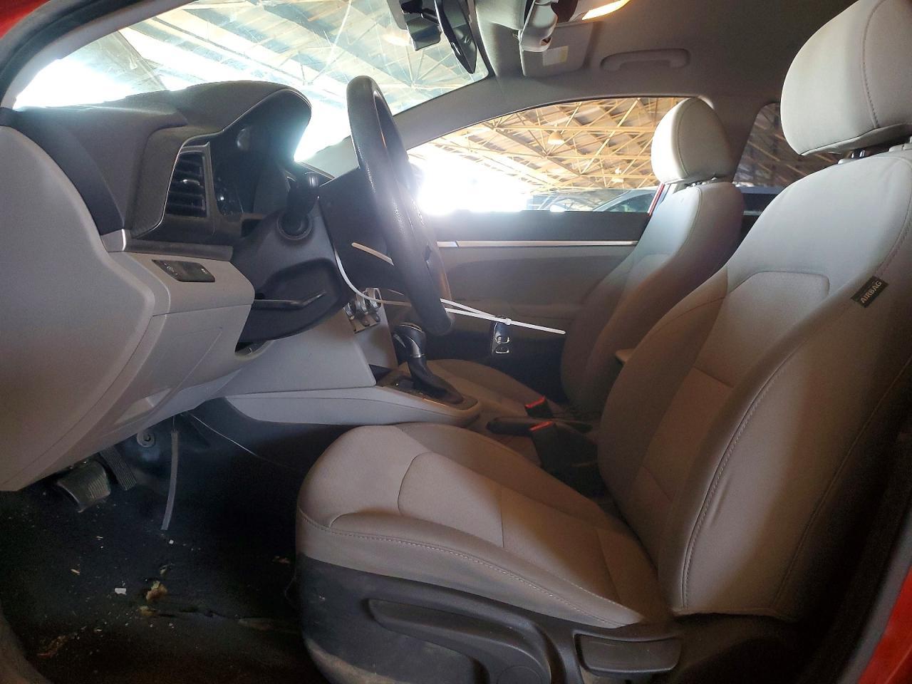 2019 Hyundai Elantra Se - Фото 7
