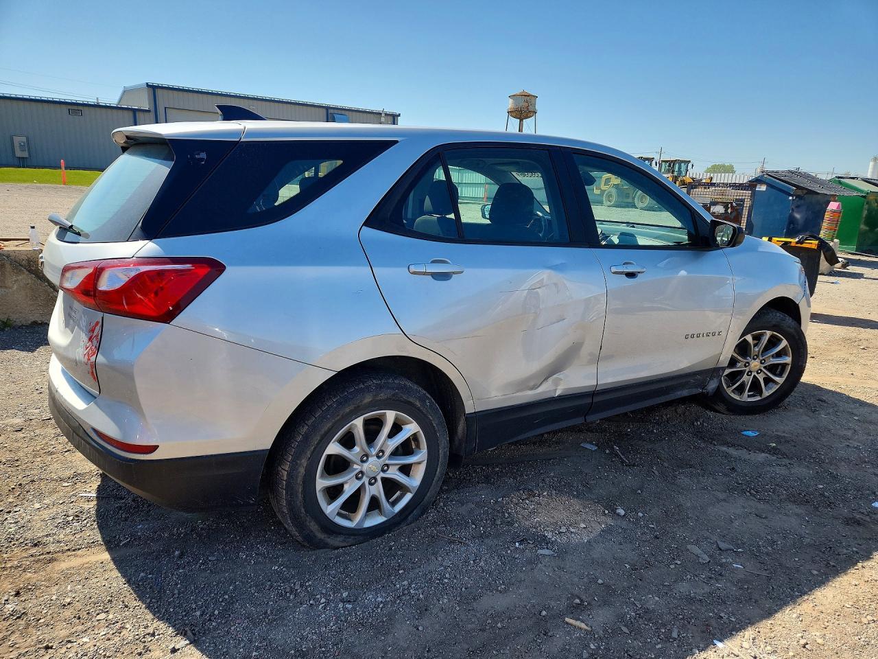 2020 Chevrolet Equinox Ls - Фото 3