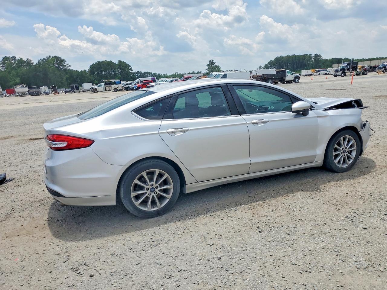2017 Ford Fusion Se - Фото 3