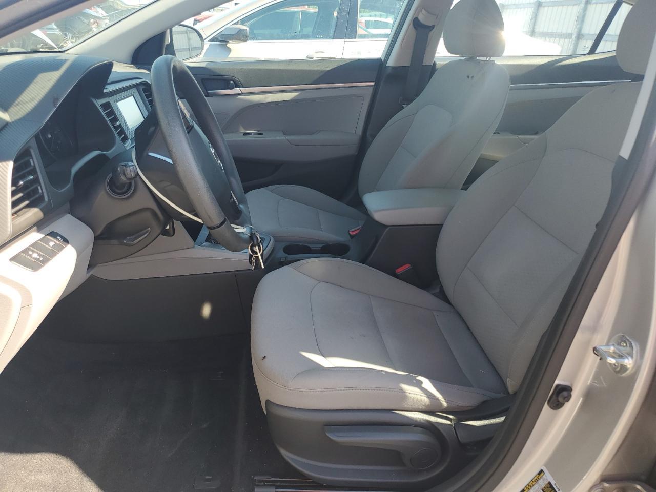 2020 Hyundai Elantra - Image 7
